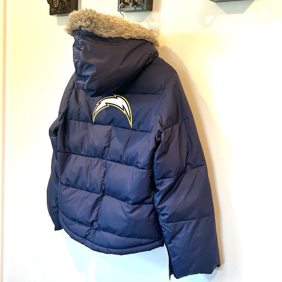 ⚡️San Diego Chargers NFL Puffer Jacket - Picture 4 of 13